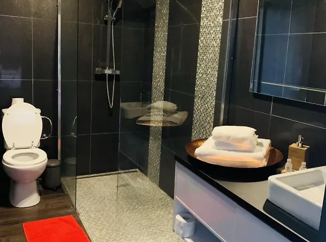 L'eveil Alojamento de Acomodação e Pequeno-almoço 3*